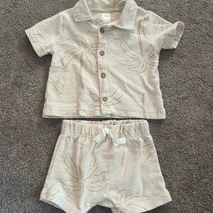 Carter's Cream Leaf Print Baby Set